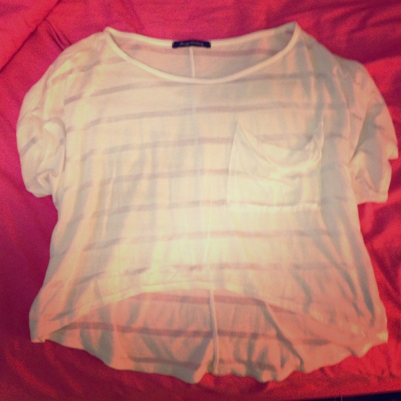 ⛔Sold⛔White striped crop top