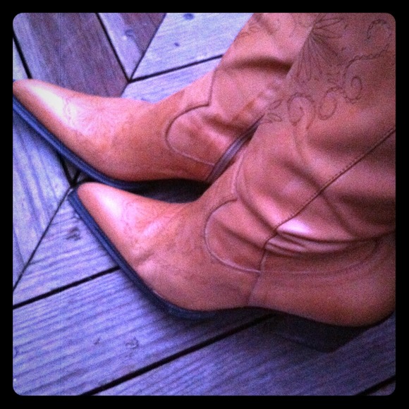 🔴SOLD In Bundle🔴 Western Bootie - Picture 1 of 4