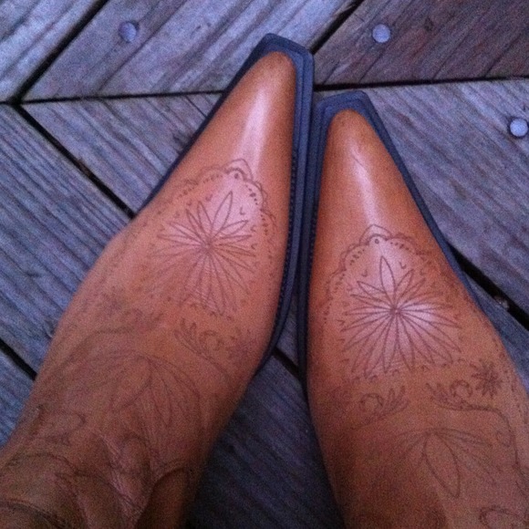 🔴SOLD In Bundle🔴 Western Bootie - Picture 2 of 4