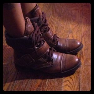 Addtl photos brown boots