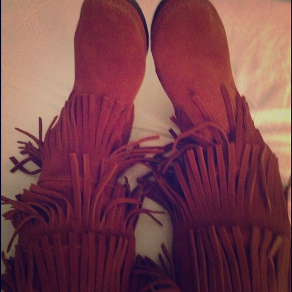 Moccasin boots