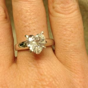 Cubic zirconia heart ring