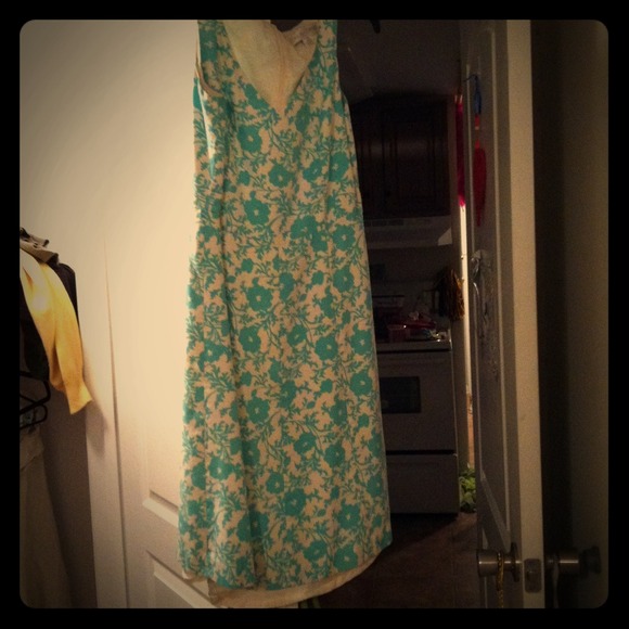 Trendy classic dress - Picture 1 of 2