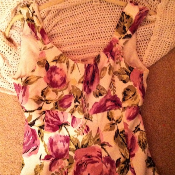 Floral dress - Picture 2 of 2