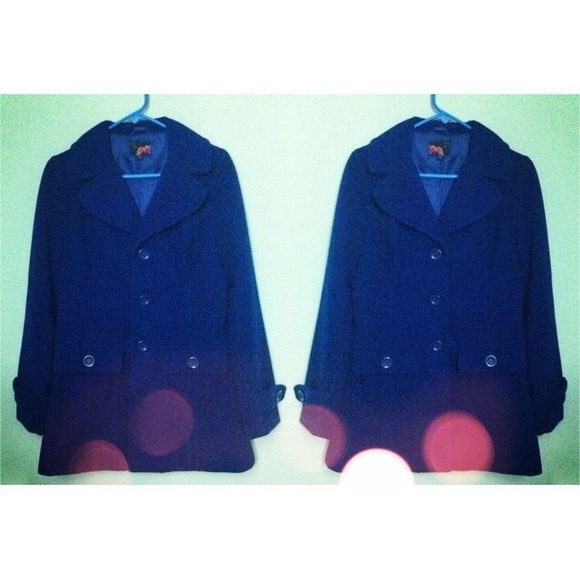 💢Reduced💢 Forever 21 Peacoat.