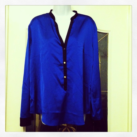 Button up silky navy blue button up shirt - Picture 1 of 1
