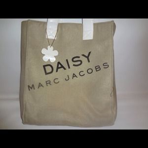 Marc Jacobs Daisy tote handbag!