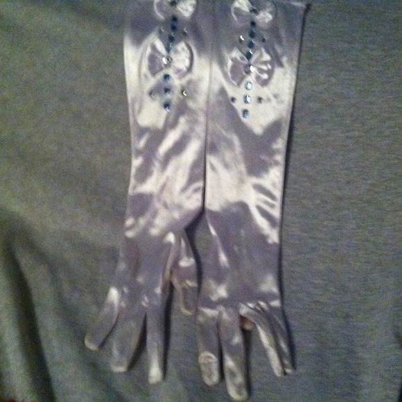 Elbo length gloves