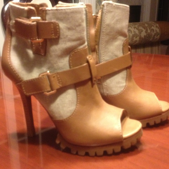 Tory burch Open toe boots