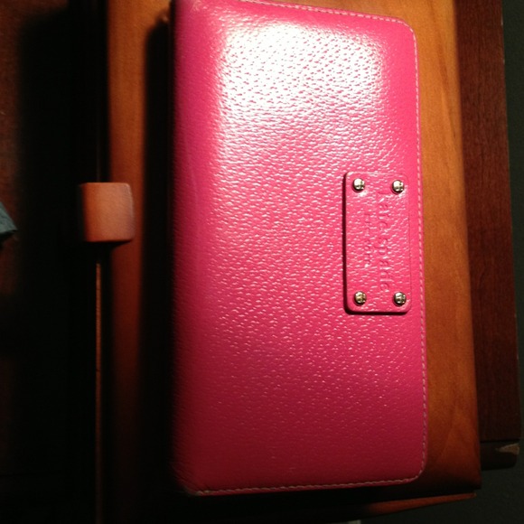 Kate Spade zip wallet