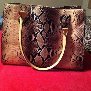 🚫Sold🚫London Fog animal print bag! Never used!