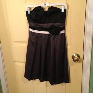 Simple little grey dress!