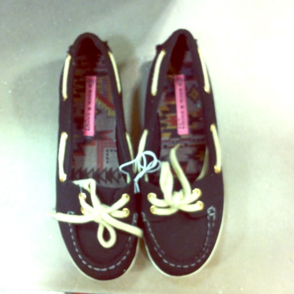 Size 7 Rock and Candy brand new. $20