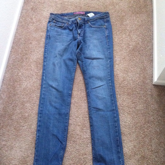 DONATED Levi's 518 skinny jeans FINAL MARKDOWN