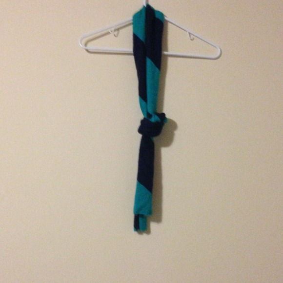 Blue and teal aero scarf