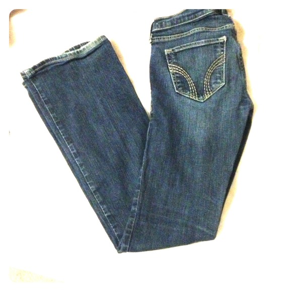Bootcut hollister jeans in a dark wash