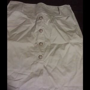Cute khaki pencil skirt w/buttons
