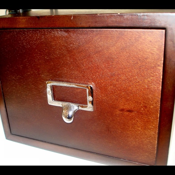 {Homegoods} Photo Album, Cherry Wood - Picture 4 of 4