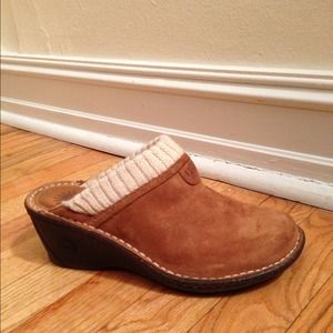 Brand New Women's Gael Chestnut Suede Clogs Size 8