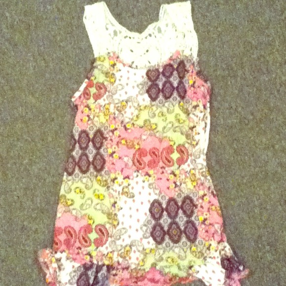 Three fingered tank top