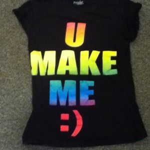 Short sleeve shirt with rainbow writing