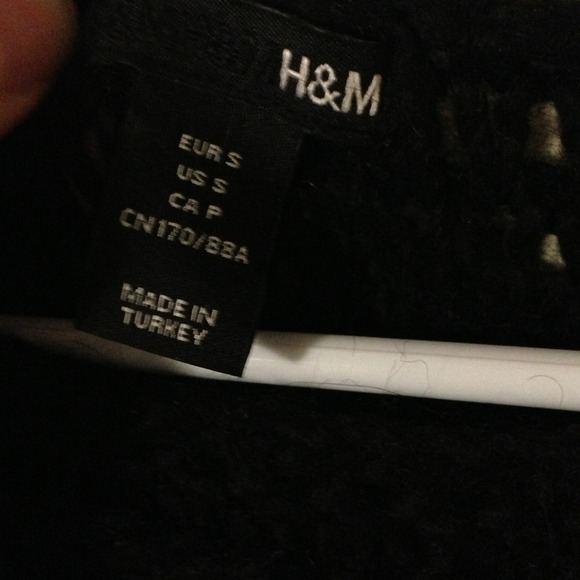 H&M sweater - Picture 2 of 2