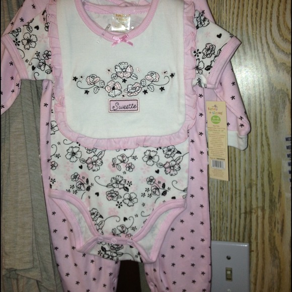 ❗Bundle❗3 piece gift set for baby girl