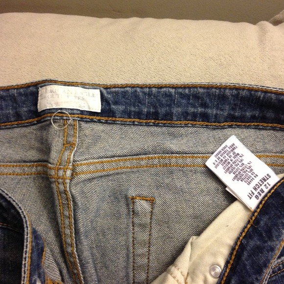 SOLD IN BUNDLE Am Eagle stretch fit jeans size 12 - Picture 2 of 4
