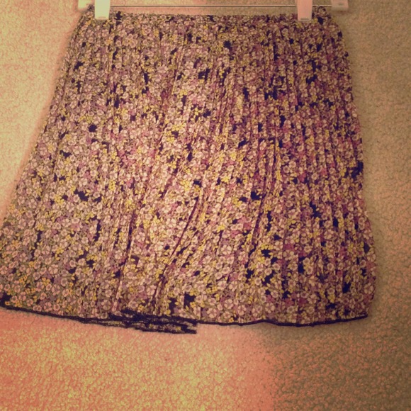 Floral print pleated skirt - Picture 1 of 2