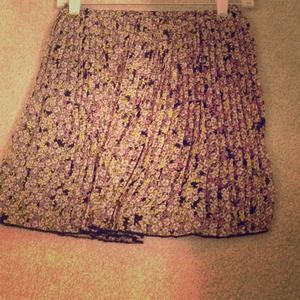 Floral print pleated skirt