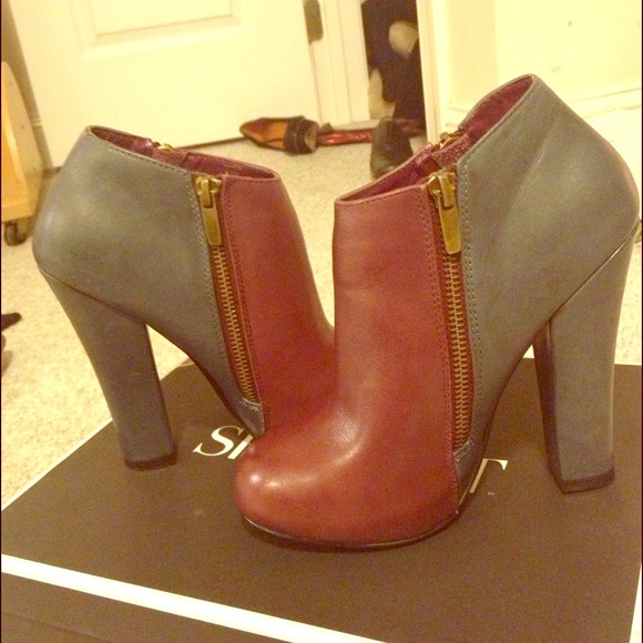 Shoemint booties - Picture 1 of 3