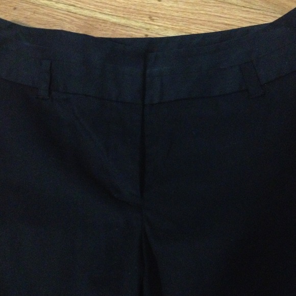 !!!SOLD!!! White house black market cropped pants - Picture 2 of 4