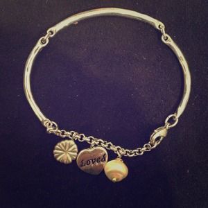 Loved three charm bracelet