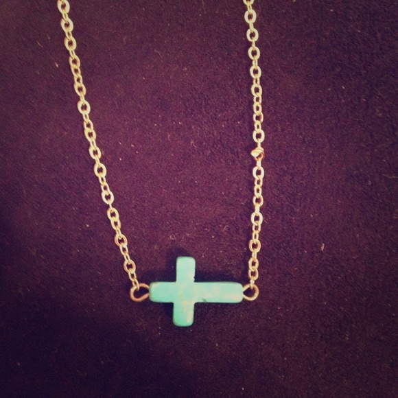 Sideway turquoise cross necklace with gold chain - Picture 1 of 2