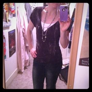 Black, short-sleeved top