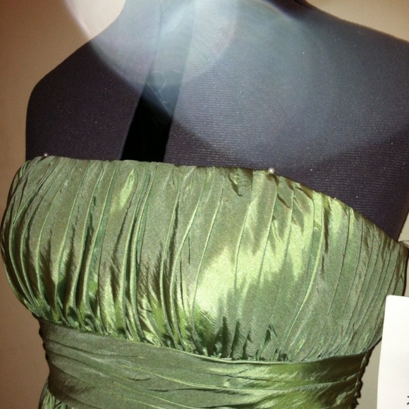 Special occasion dress - Picture 2 of 4