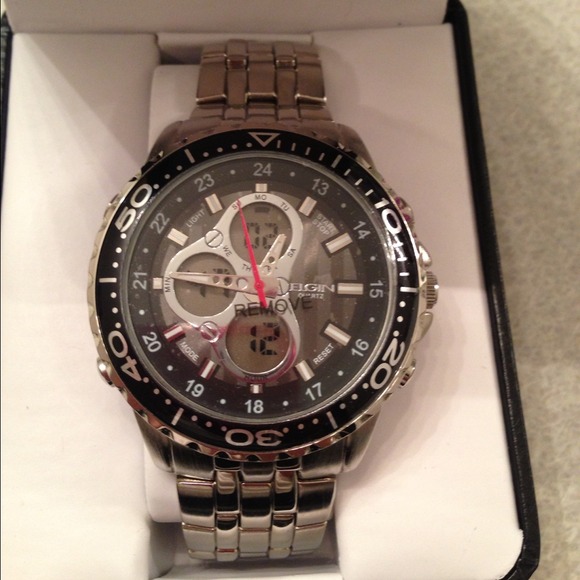🚫SOLD W/ BUNDLE @josiebrave🚫Men's Watch