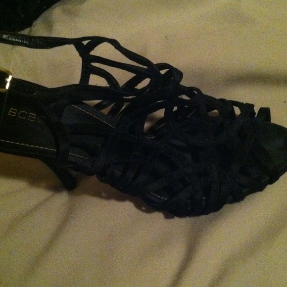 Black satin laced sling backs - Picture 3 of 4
