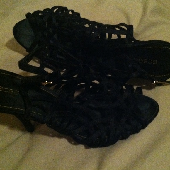 Black satin laced sling backs - Picture 4 of 4