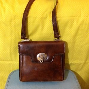 Vintage 80's distressed brown leather shoulder bag