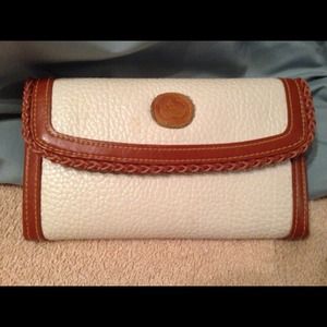🌟🌟🌟SOLD🌟🌟🌟Vintage Dooney n Bourke wallet