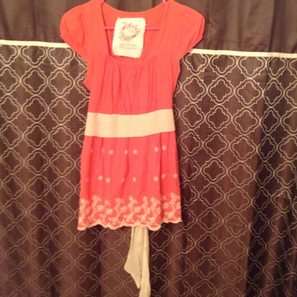 Very cute orange and creme top - Picture 1 of 1