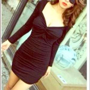💢SOLD💢Ruche Design Backless Long Sleeve Dress