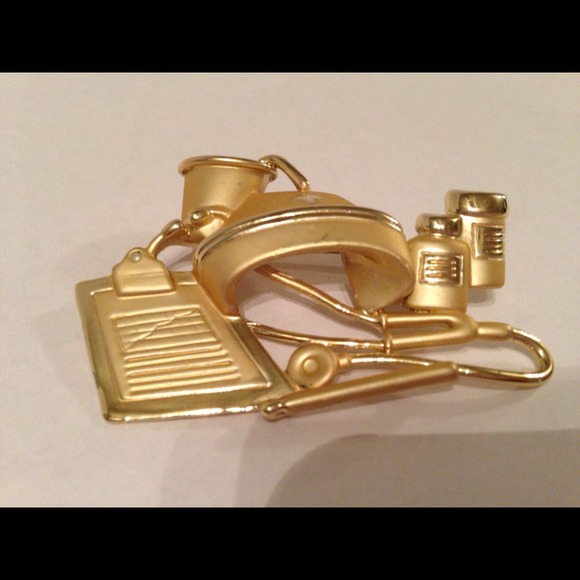 Nurse pin
