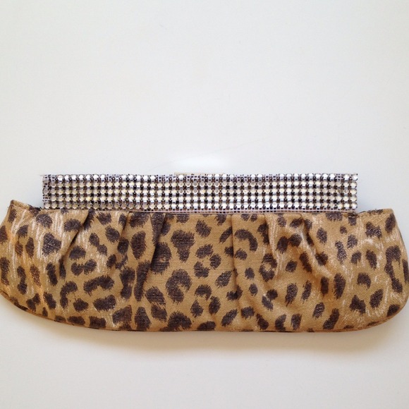 Leopard Clutch 🐆