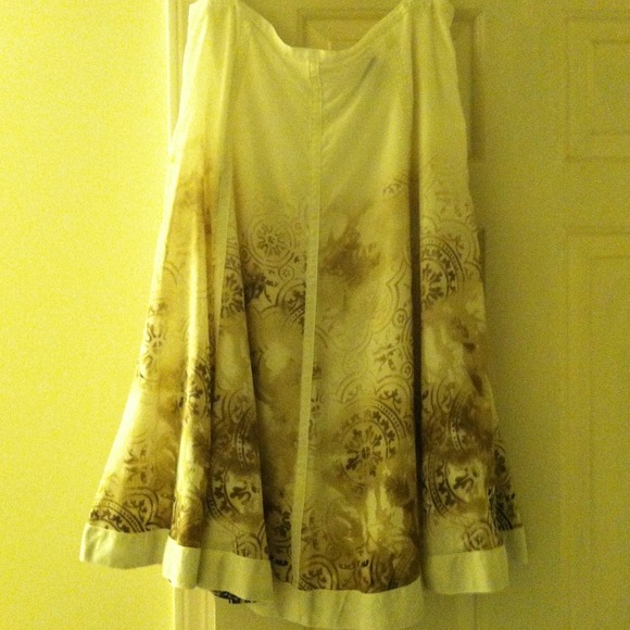 Beautiful skirt for any occasion