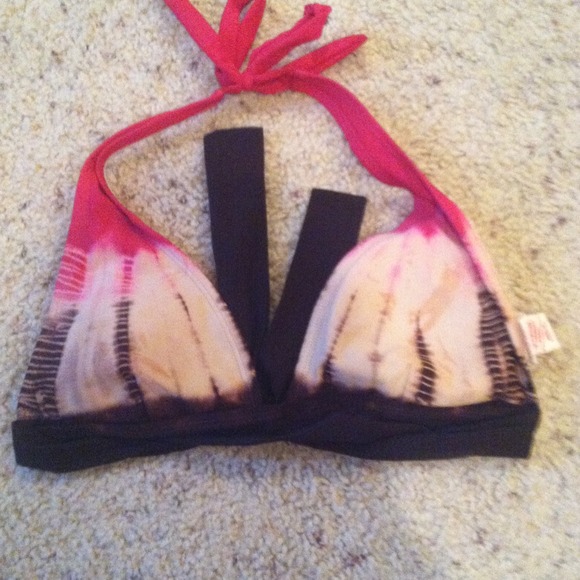 Bikini - Picture 3 of 3