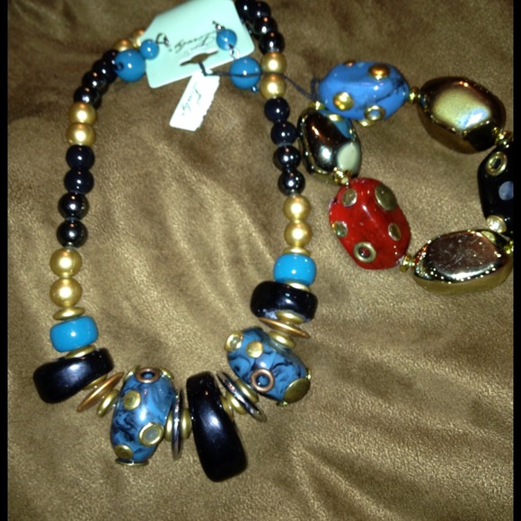 3 piece jewelry set necklace, earring, bracelet