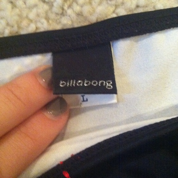 Bikini - Picture 2 of 3