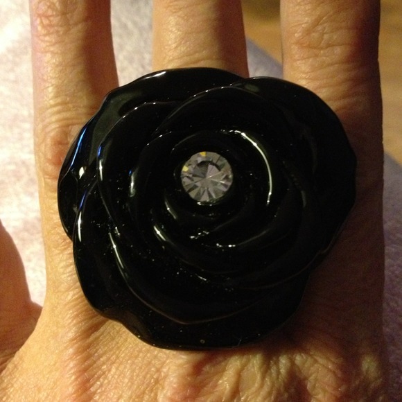 Black enamel large rosé ring